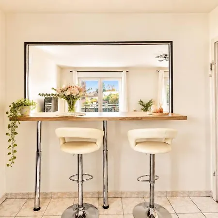 Euro Basel Airport Appartment, 5 Pers, With Terrace, Free Parking, Appartement *